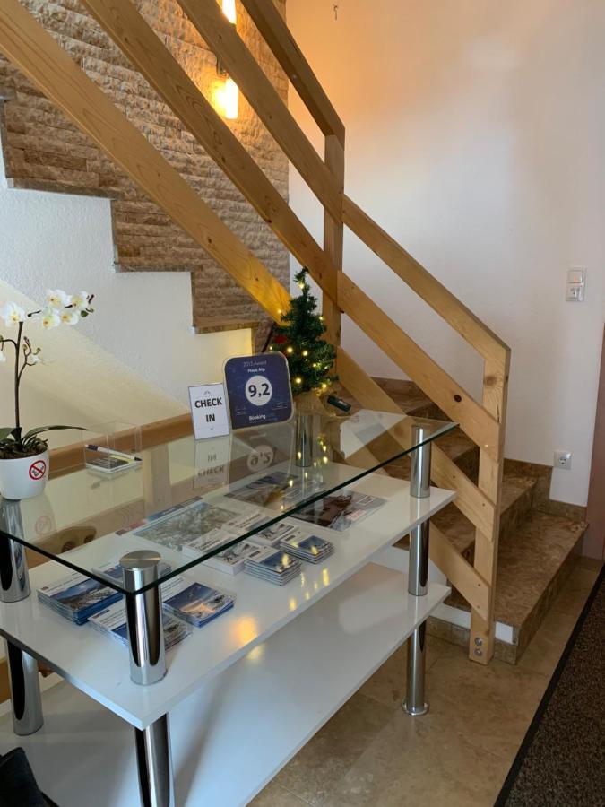Haus Alp Deluxe Apartment Langenfeld Ngoại thất bức ảnh